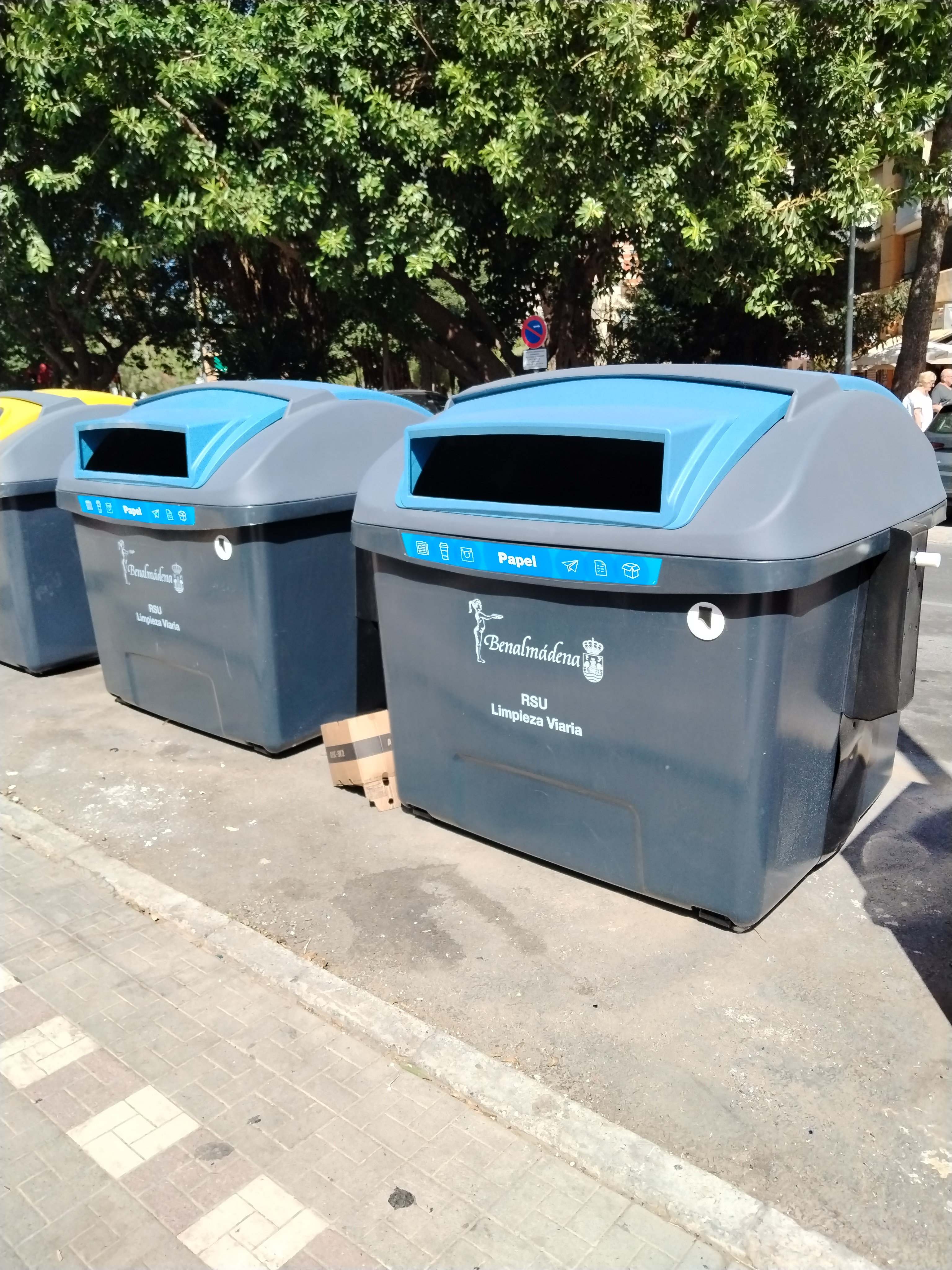 Paperinkeräys astiat