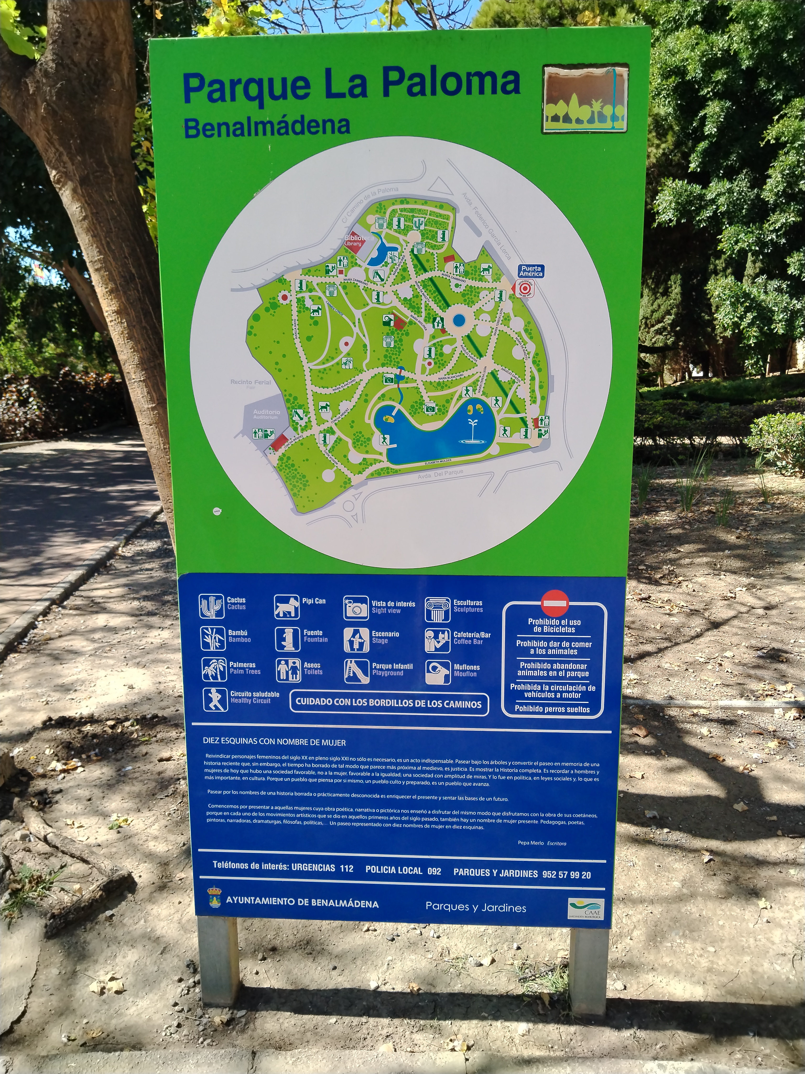 Benalmadenan lintupuiston opaskyltti