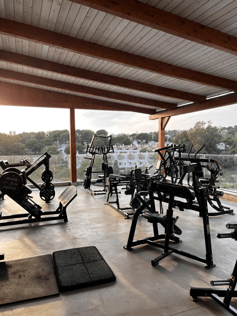 kuva Marbellan Oxygen kuntosalista kolmannesta kerroksesta